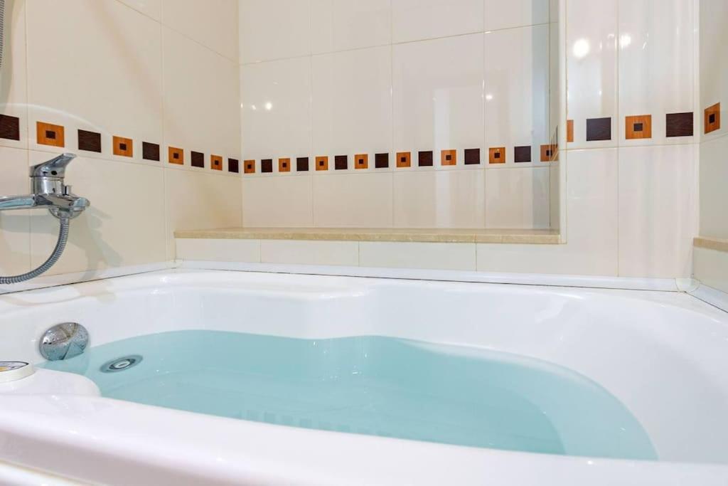 סביליה Jdcbi - Peaceful Lovely Apartment In City Center מראה חיצוני תמונה